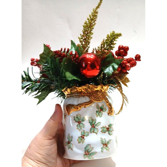 Christmas Holly Berry Vase Gold Tassel Decor Reds Greens Gold Floral Traditional - Picture 2 of 8